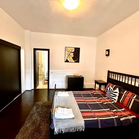 Apartment Conta *